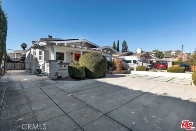 119 S Hobart Boulevard, Los Angeles, CA 90004