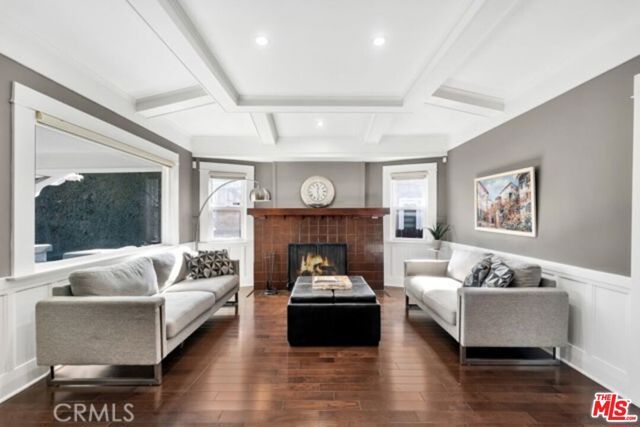 119 S Hobart Boulevard, Los Angeles, CA 90004