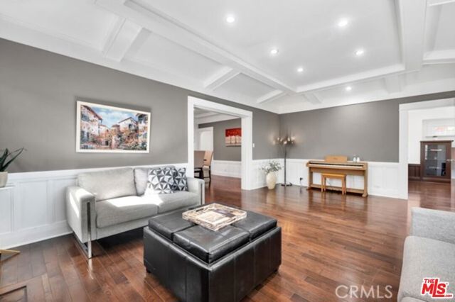 119 S Hobart Boulevard, Los Angeles, CA 90004