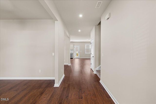 195 S Stonehaven Way, Clayton, NC 27527