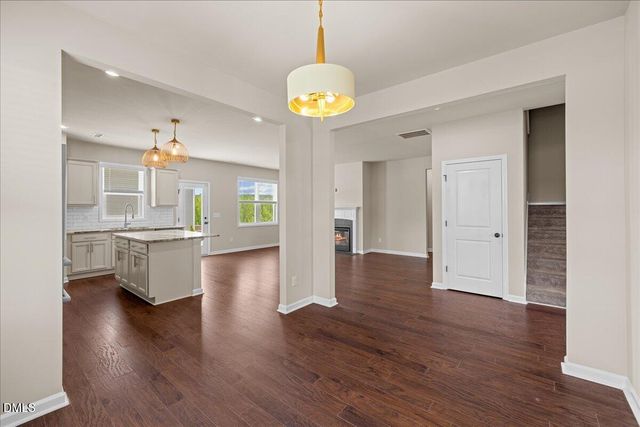 195 S Stonehaven Way, Clayton, NC 27527