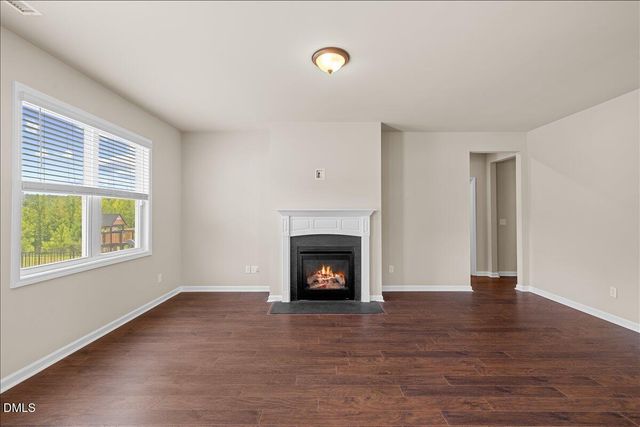 195 S Stonehaven Way, Clayton, NC 27527