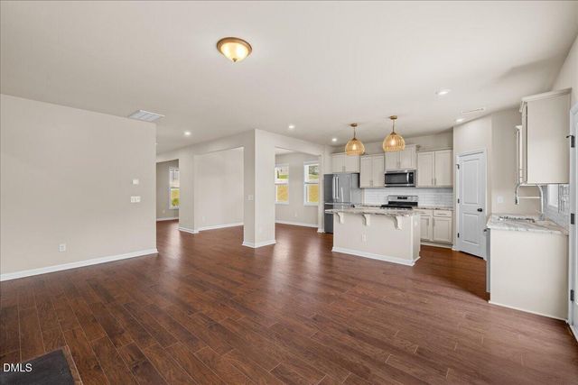 195 S Stonehaven Way, Clayton, NC 27527