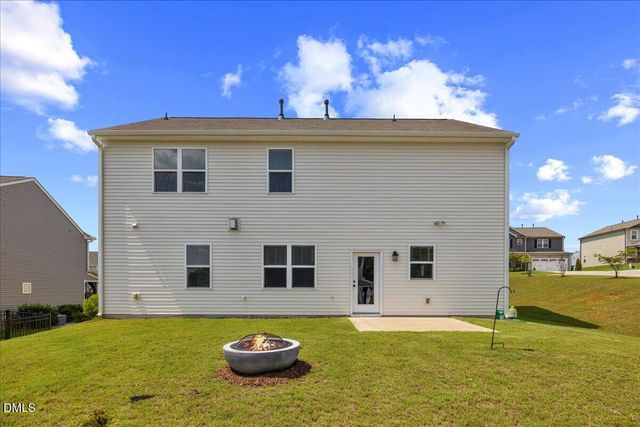 195 S Stonehaven Way, Clayton, NC 27527