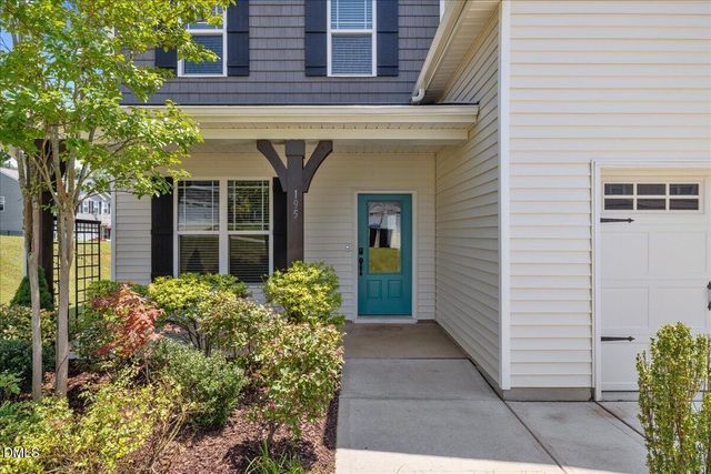 195 S Stonehaven Way, Clayton, NC 27527