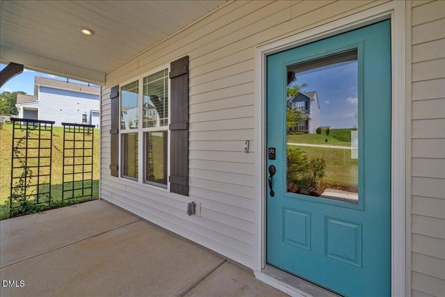 195 S Stonehaven Way, Clayton, NC 27527