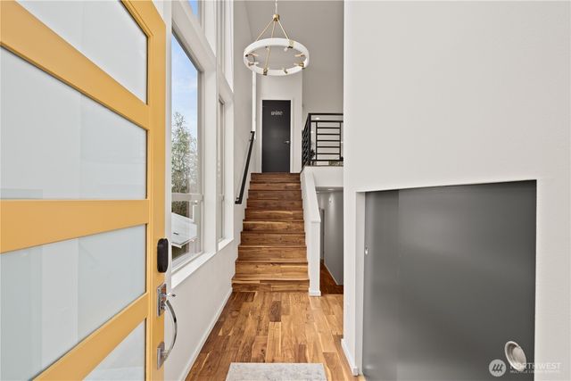 4532 51st Place SW, Seattle, WA 98116