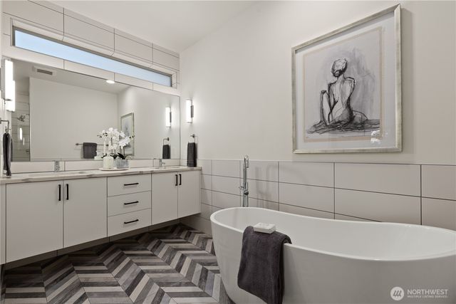 4532 51st Place SW, Seattle, WA 98116
