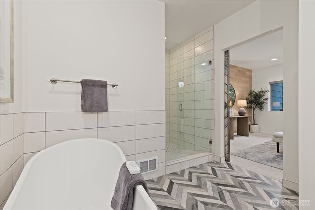 4532 51st Place SW, Seattle, WA 98116