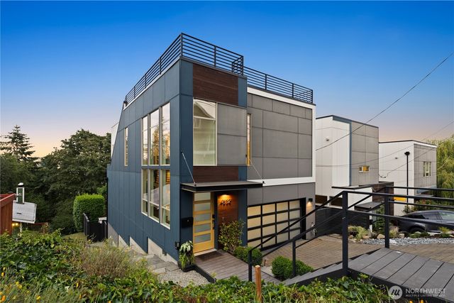 4532 51st Place SW, Seattle, WA 98116