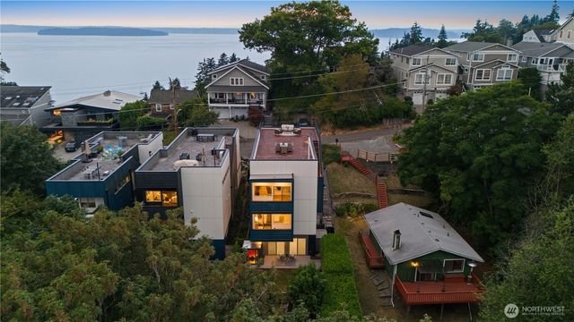 4532 51st Place SW, Seattle, WA 98116