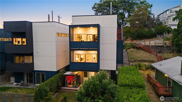 4532 51st Place SW, Seattle, WA 98116