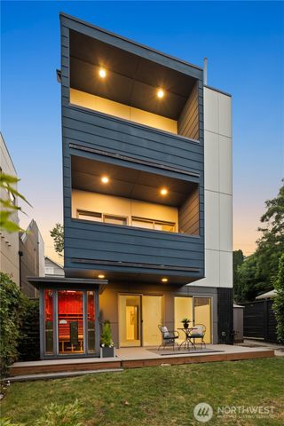 4532 51st Place SW, Seattle, WA 98116