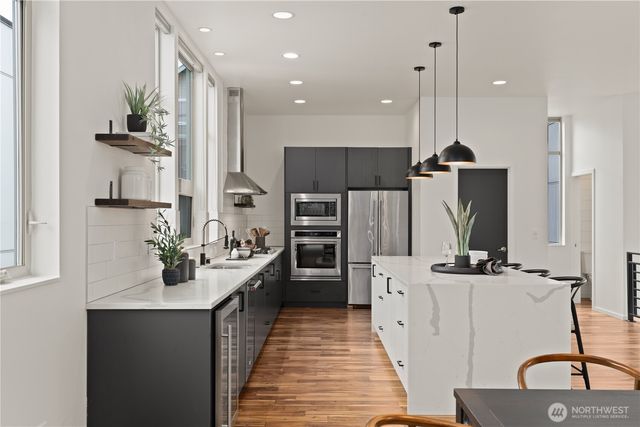 4532 51st Place SW, Seattle, WA 98116