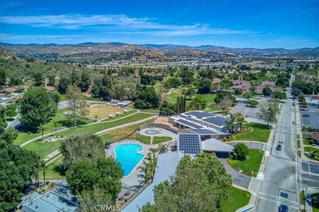 19427 Oak Crossing, Newhall, CA 91321