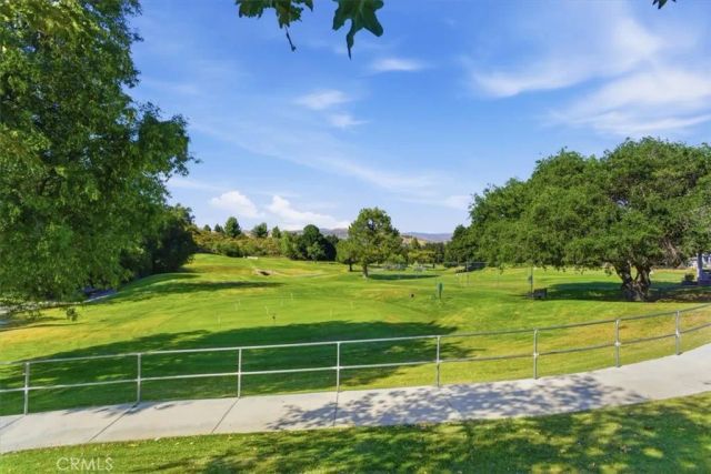 19427 Oak Crossing, Newhall, CA 91321