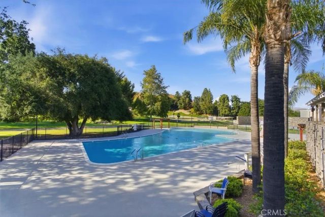 19427 Oak Crossing, Newhall, CA 91321