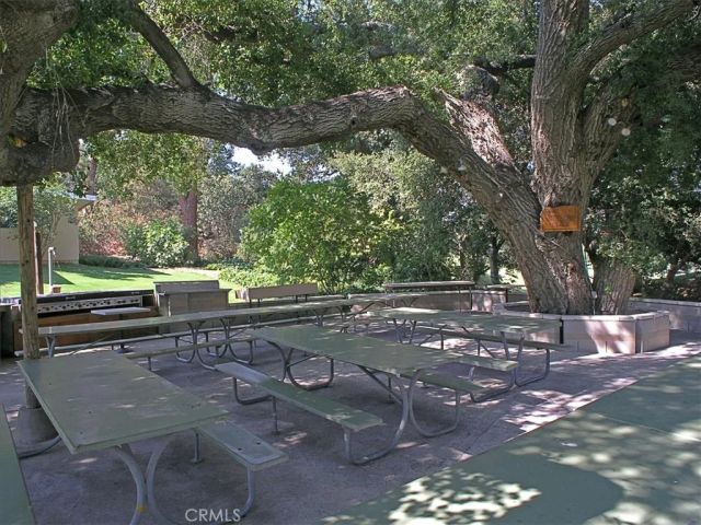 19427 Oak Crossing, Newhall, CA 91321