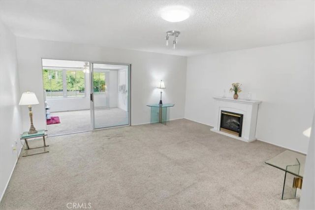 19427 Oak Crossing, Newhall, CA 91321