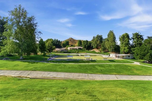 19427 Oak Crossing, Newhall, CA 91321