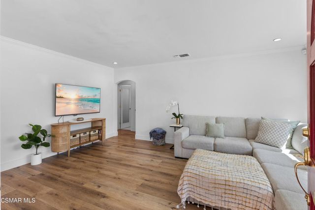 7039 Sylvia Avenue, Reseda, CA 91335