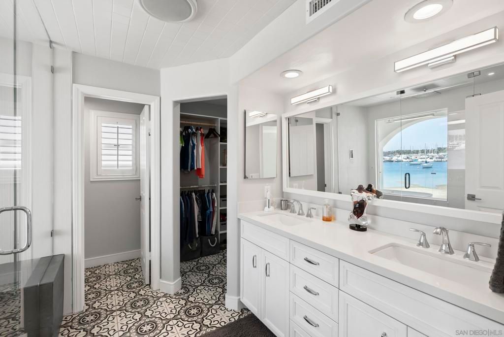Image 26 of property listing at 3490 Bayside Walk A, San Diego, CA 92109