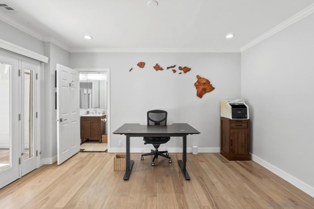 Image 33 of property listing at 3490 Bayside Walk A, San Diego, CA 92109