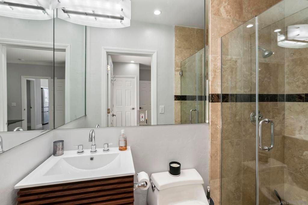 Image 34 of property listing at 3490 Bayside Walk A, San Diego, CA 92109
