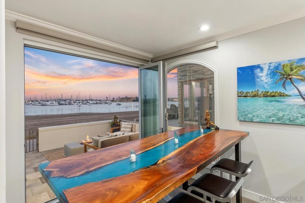 Image 6 of property listing at 3490 Bayside Walk A, San Diego, CA 92109