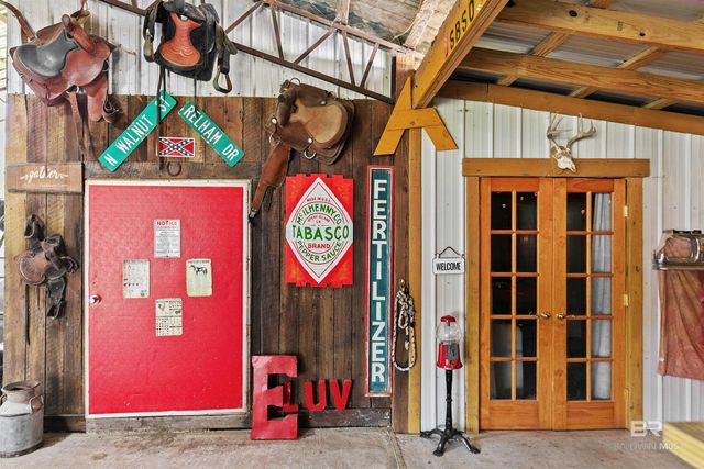 19402 Steadham Lane, Robertsdale, AL 36567