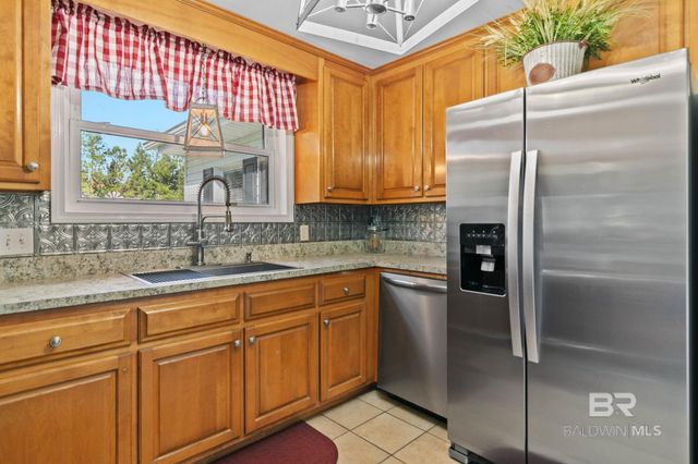 19402 Steadham Lane, Robertsdale, AL 36567