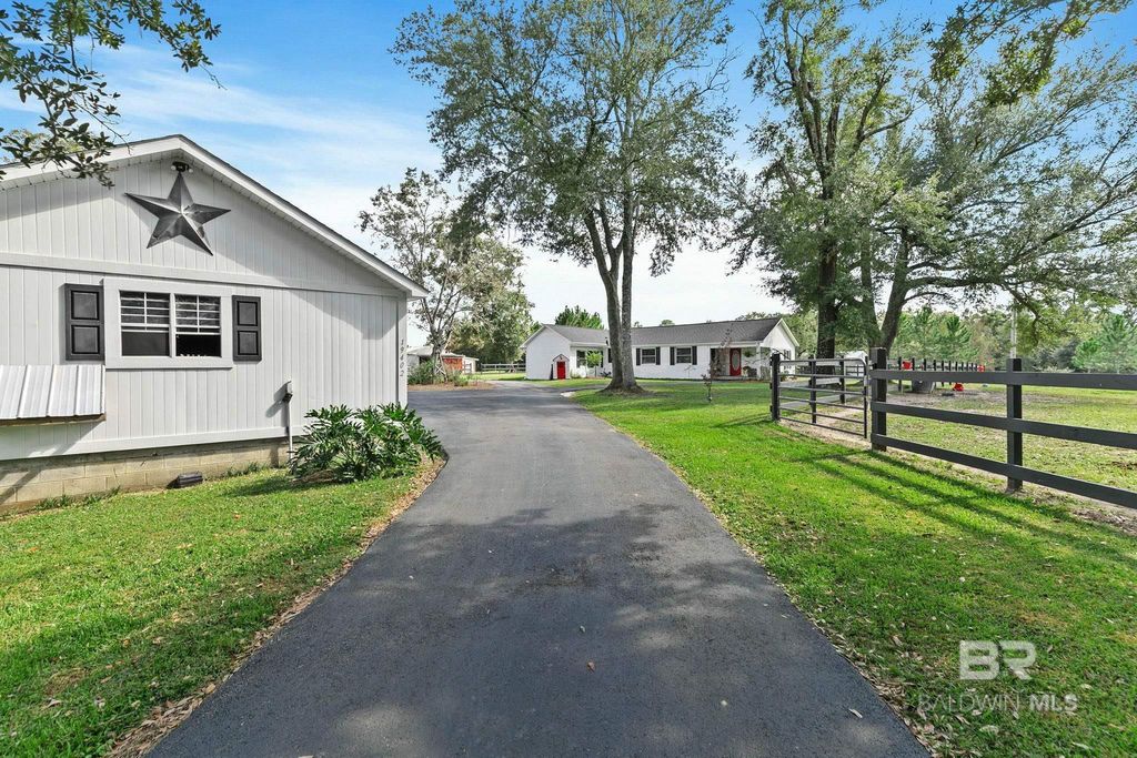 19402 Steadham Lane, Robertsdale, AL 36567