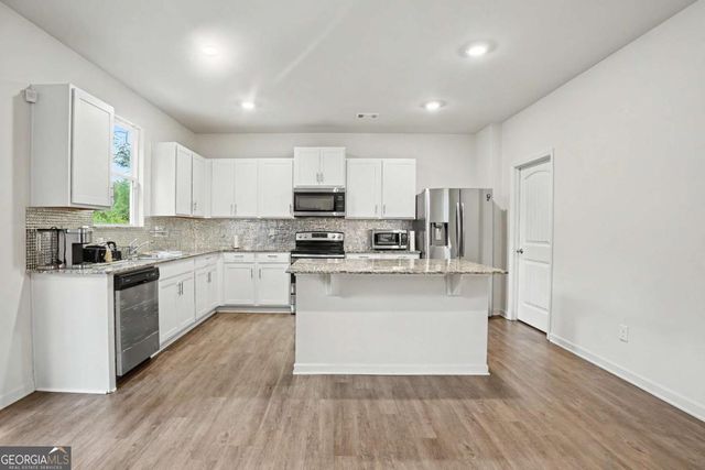 477 Starbuck Parkway, Pendergrass, GA 30567