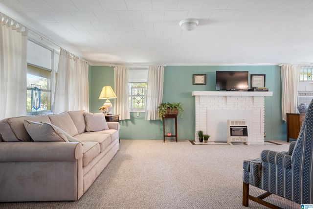 105 3RD AVENUE, Shelby, AL 35143