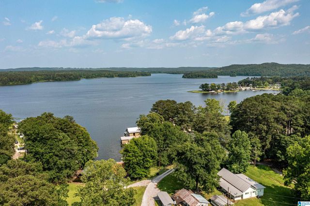 105 3RD AVENUE, Shelby, AL 35143