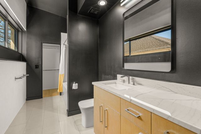 921 N Bailey Avenue, Fort Worth, TX 76107