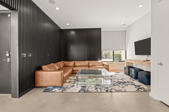 921 N Bailey Avenue, Fort Worth, TX 76107