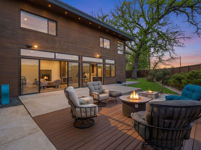 921 N Bailey Avenue, Fort Worth, TX 76107