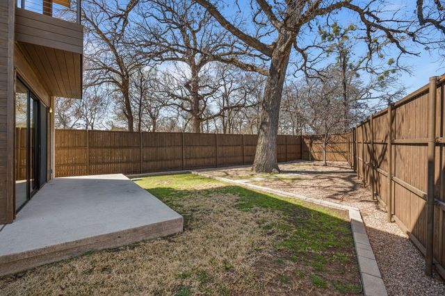921 N Bailey Avenue, Fort Worth, TX 76107