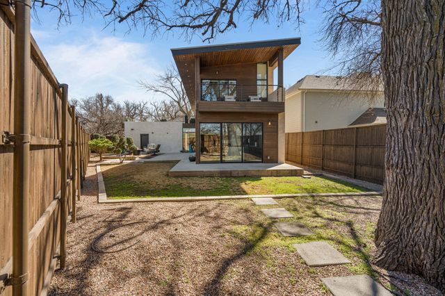 921 N Bailey Avenue, Fort Worth, TX 76107