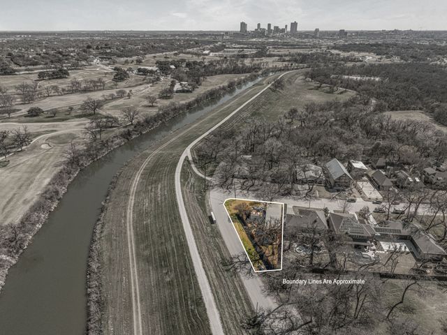 921 N Bailey Avenue, Fort Worth, TX 76107