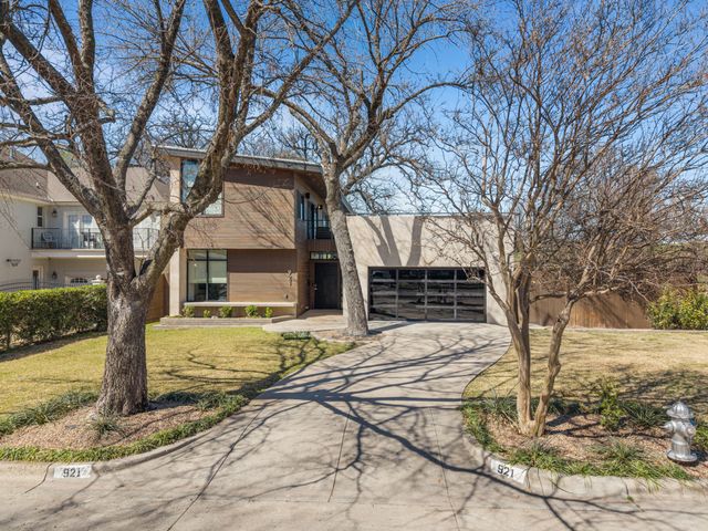 921 N Bailey Avenue, Fort Worth, TX 76107