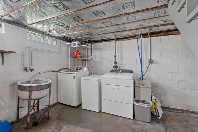 959 Laduron DRIVE, Mishicot, WI 54228