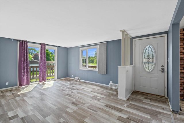 959 Laduron DRIVE, Mishicot, WI 54228