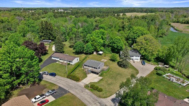 959 Laduron DRIVE, Mishicot, WI 54228