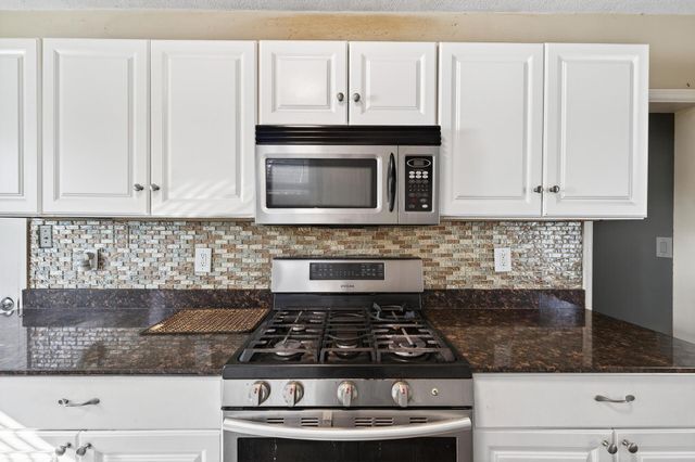 242 Annapolis Street W, West Saint Paul, MN 55118