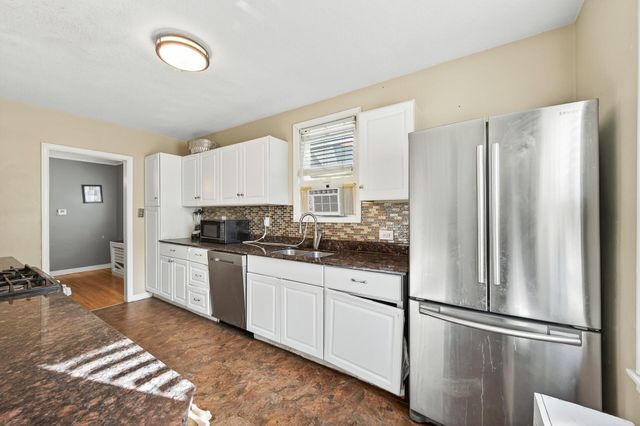 242 Annapolis Street W, West Saint Paul, MN 55118