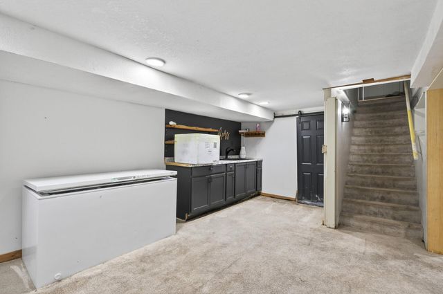 242 Annapolis Street W, West Saint Paul, MN 55118