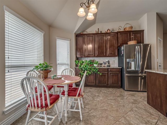 927 Fox Drive, Choctaw, OK 73020