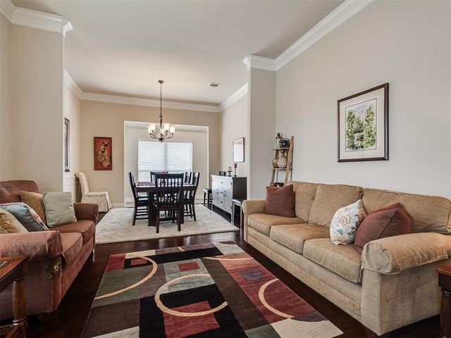 927 Fox Drive, Choctaw, OK 73020